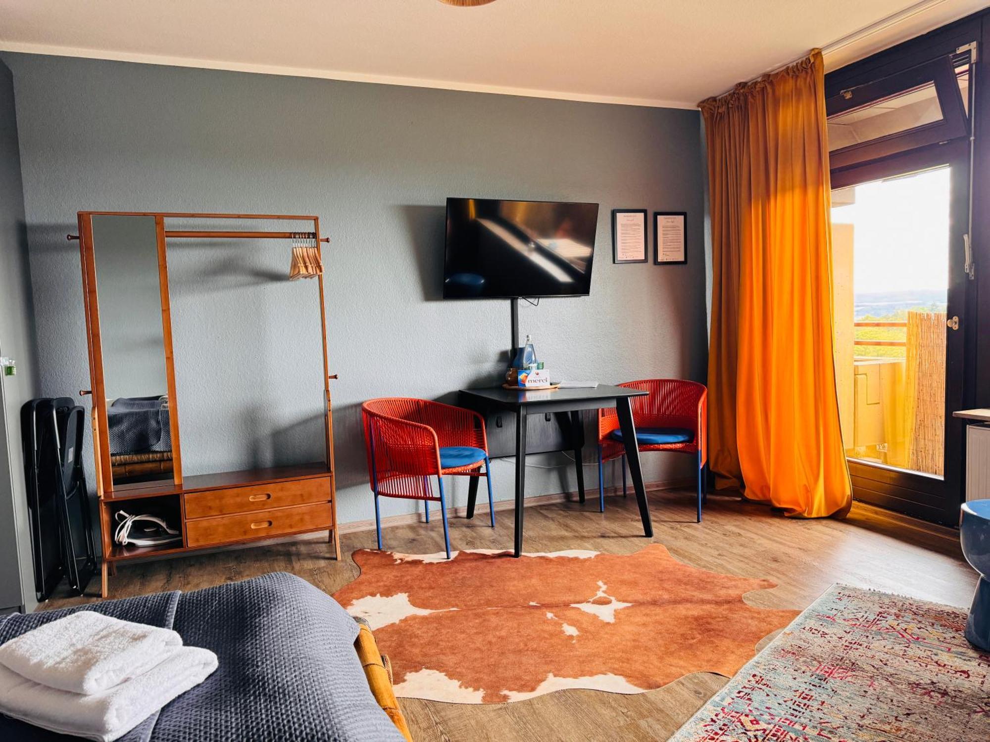 Klassen Stay - Design Studio In 11 Etage - Tolle Aussicht - Sauna, Pool - Netflix Lahnstein Esterno foto